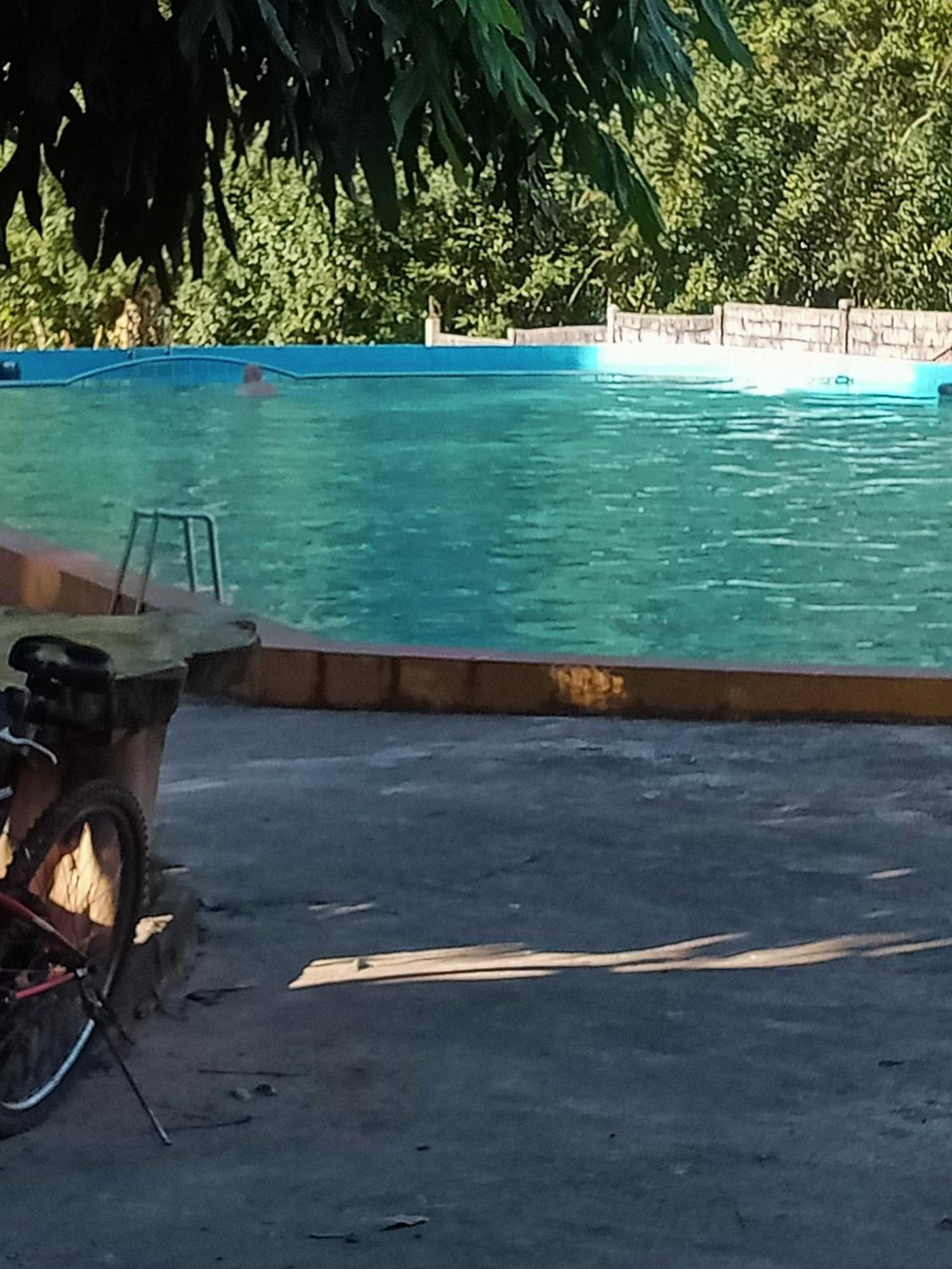 Campingsite Swimming Pool Ban Nongkham Exteriér fotografie